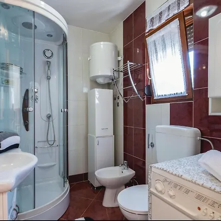 Lovely In With Kitchen *