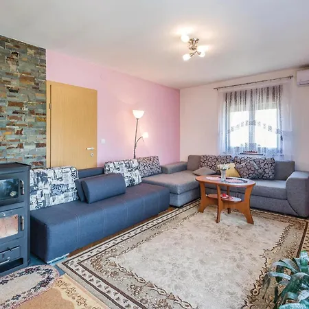 Lovely In With Kitchen *