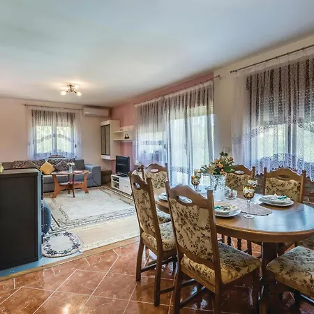 Lovely In With Kitchen